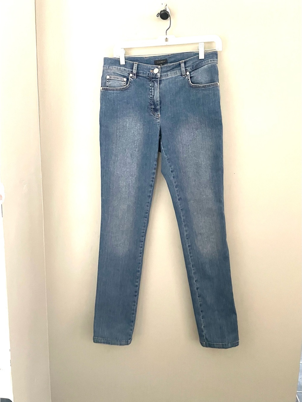Escada Straight leg Jeans in Classic Medium Blue Wash